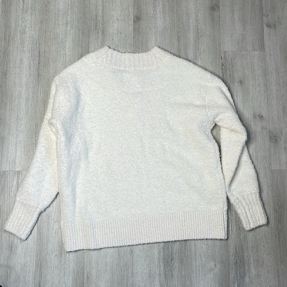 NWT Aerie White Teddy V Neck Boucle Sweater XS - Picture 6 of 6